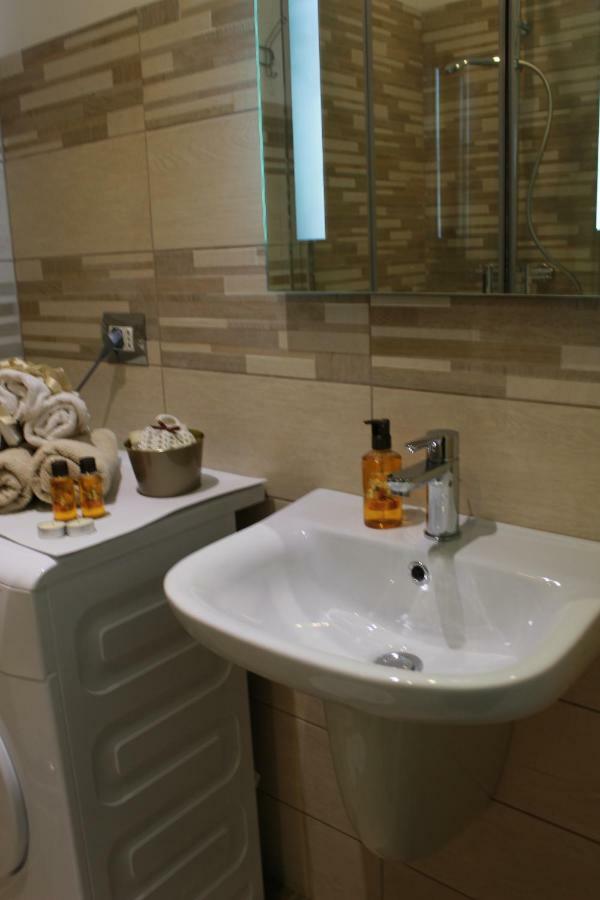 Le Dimore Di Magda Suite & Rooms Полиняно а Маре Екстериор снимка